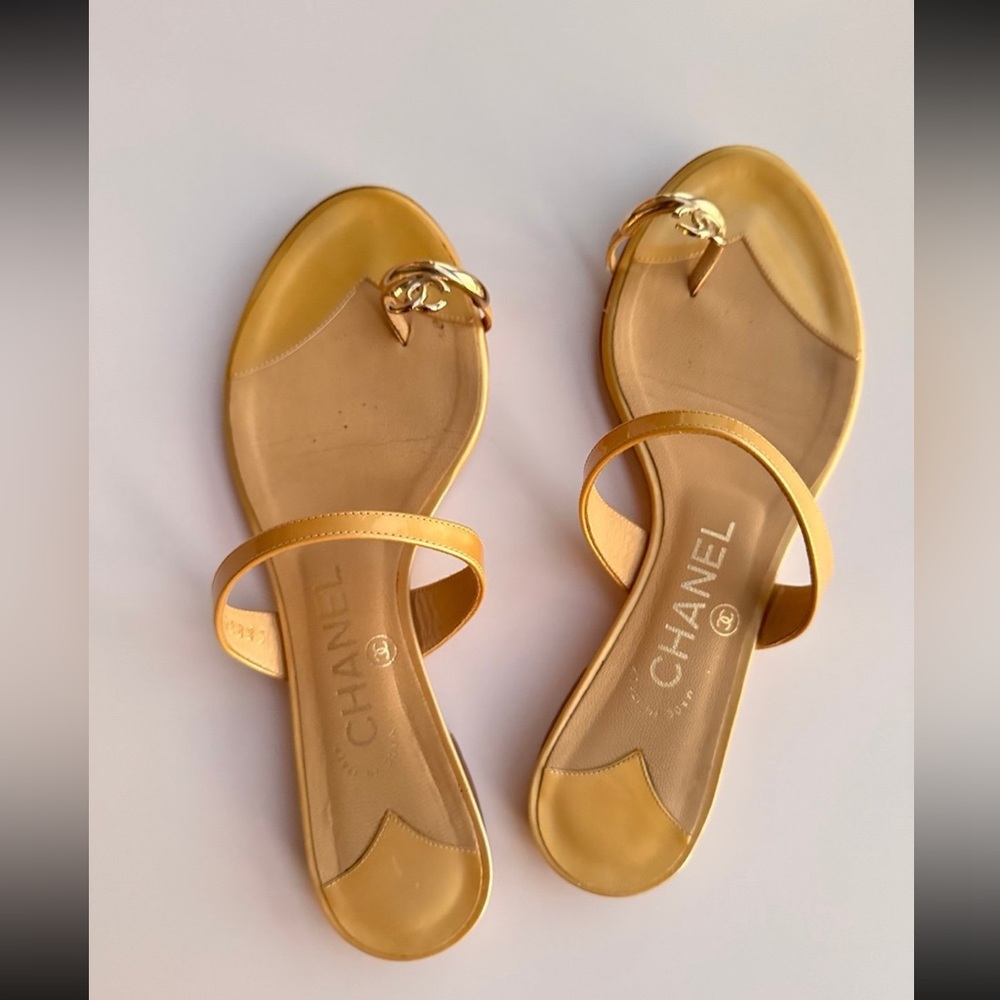 CHANEL Women's Yellow Sandals with Gold Cc. - Picture 2 of 15